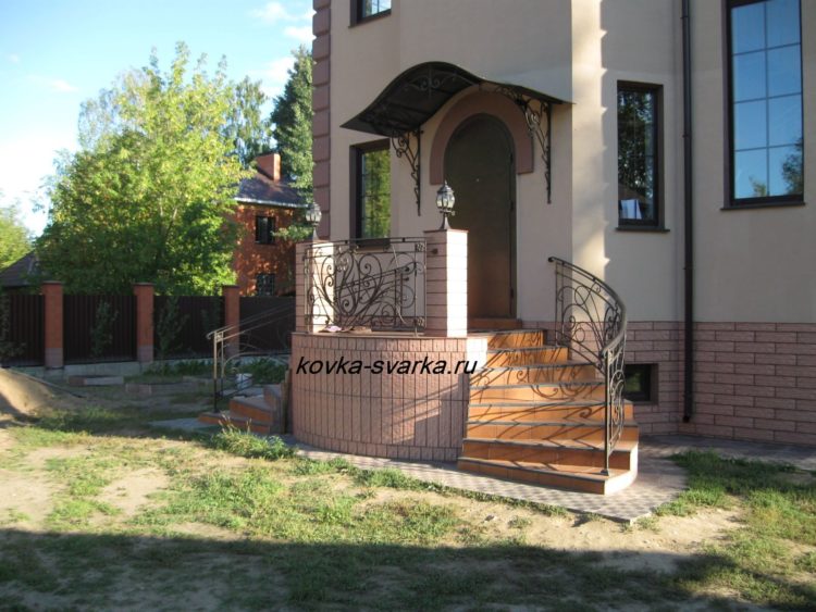 200 идей дизайна крыльца для частного дома с фото ?