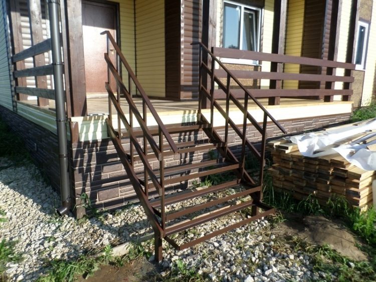 200 идей дизайна крыльца для частного дома с фото ?