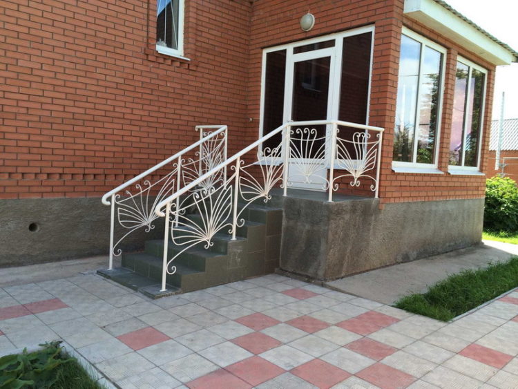 200 идей дизайна крыльца для частного дома с фото ?