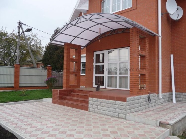 200 идей дизайна крыльца для частного дома с фото ?