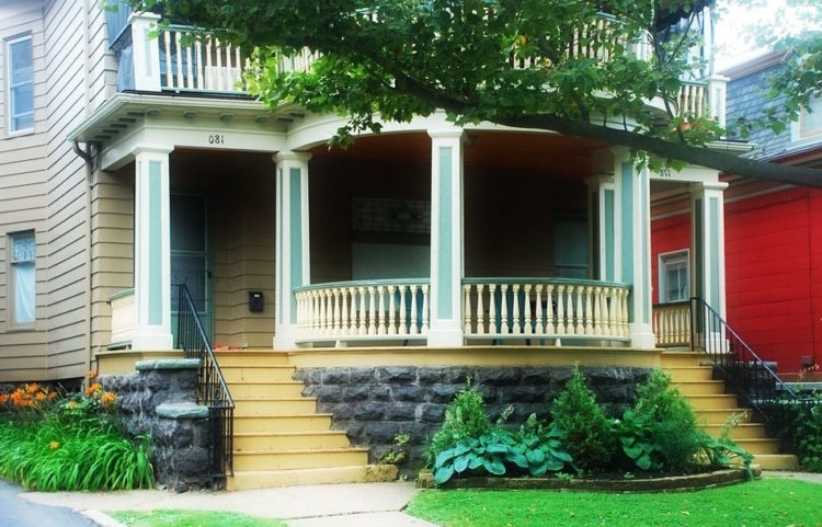 200 идей дизайна крыльца для частного дома с фото ?