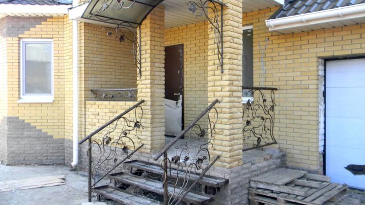 200 идей дизайна крыльца для частного дома с фото ?