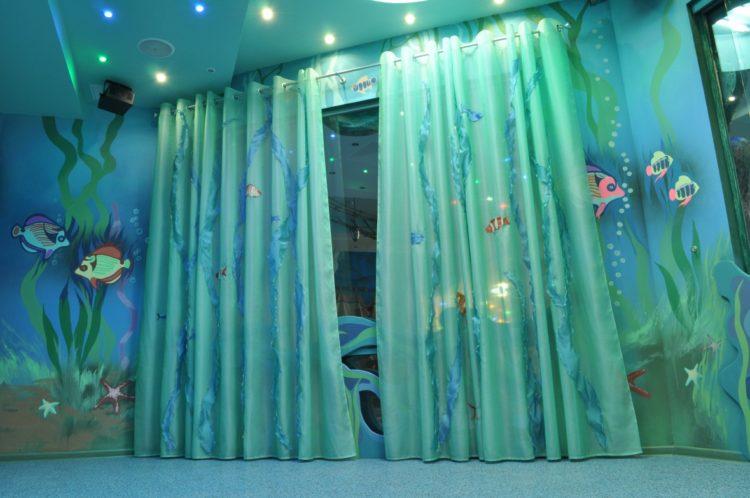 200 идей дизайна штор для детской с фото ?