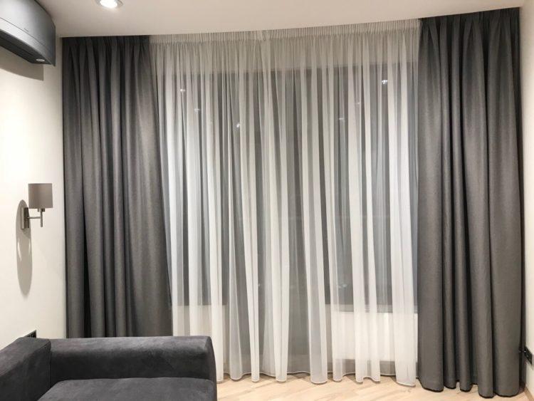 200 идей дизайна тюли в зал с фото ?