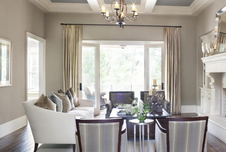 200 идей дизайна тюли в зал с фото ?