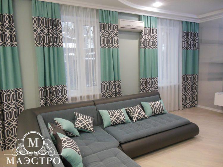 200 идей дизайна тюли в зал с фото ?