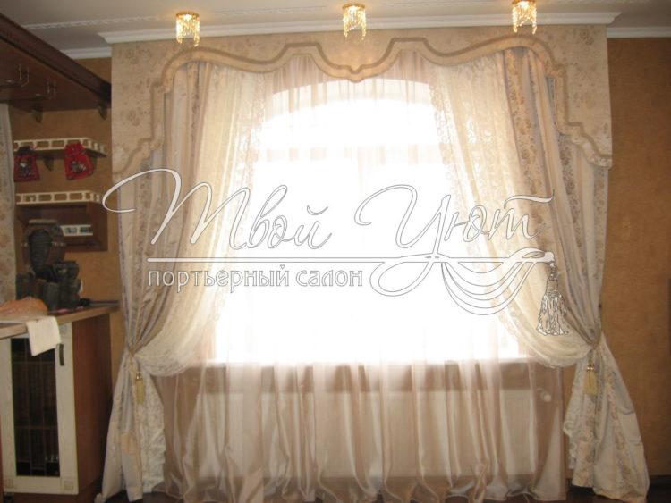 200 идей дизайна тюли в зал с фото ?