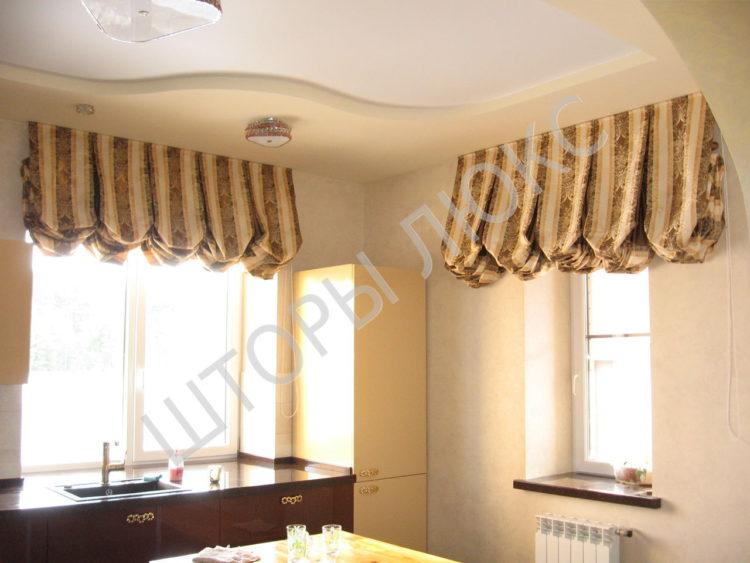 200 идей дизайна тюли в зал с фото ?