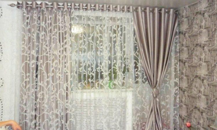 200 идей дизайна тюли в зал с фото ?