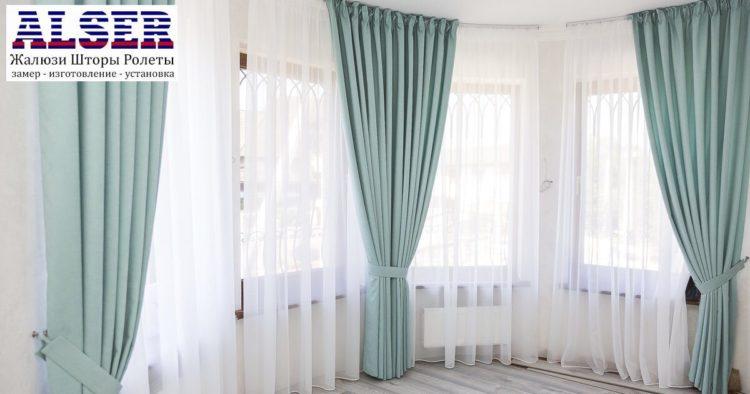 200 идей дизайна тюли в зал с фото ?