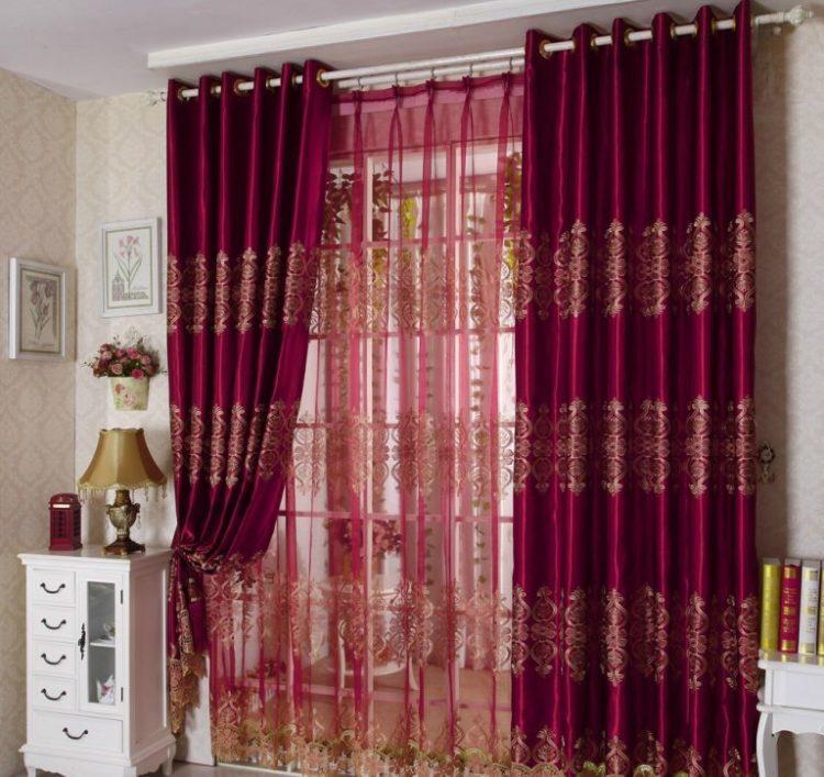 200 идей дизайна тюли в зал с фото ?