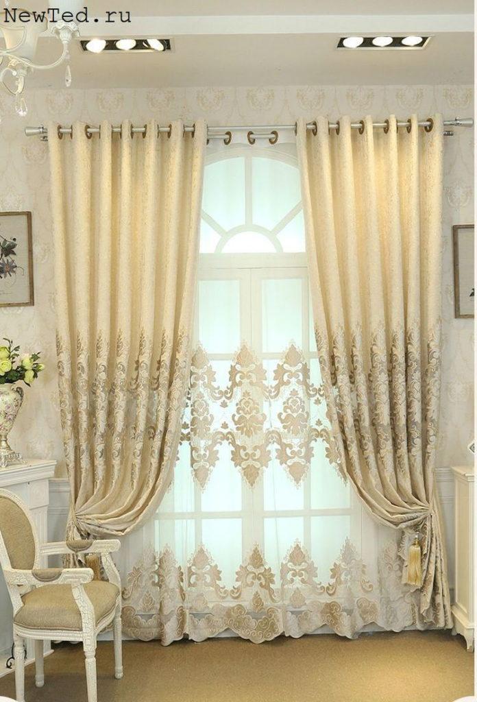 200 идей дизайна тюли в зал с фото ?