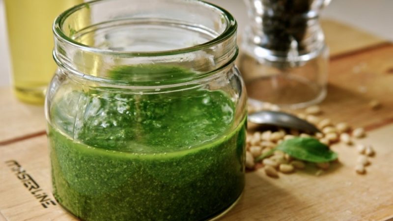 Аджика з зелених помідорів на зиму «Смакота»: 2 кращих покрокових рецепту з докладними інгредієнтами