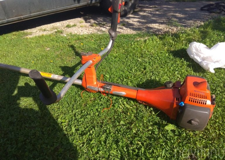 Бензиновый триммер: что делать, если не заводится бензокосилка