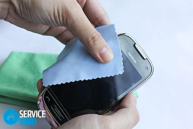 Чем чистить телефон?