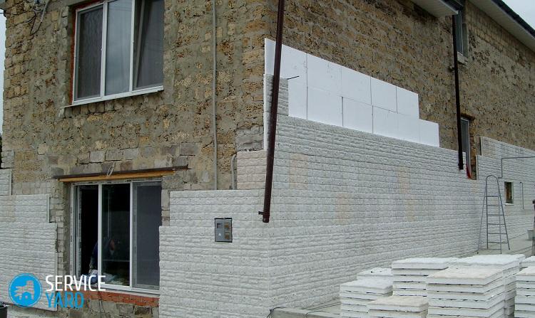 Чем лучше утеплить стены дома снаружи — пенопластом или пеноплексом?