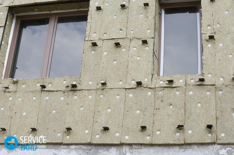 Чем лучше утеплить стены дома снаружи — пенопластом или пеноплексом?