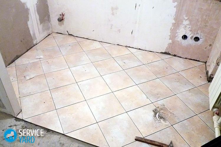 Чем отмыть плитку на полу от въевшейся грязи?