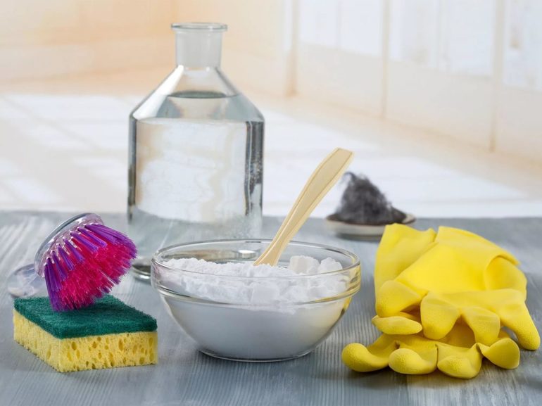 Чем отмыть пятно йода с линолеума и как его удалить с ламината