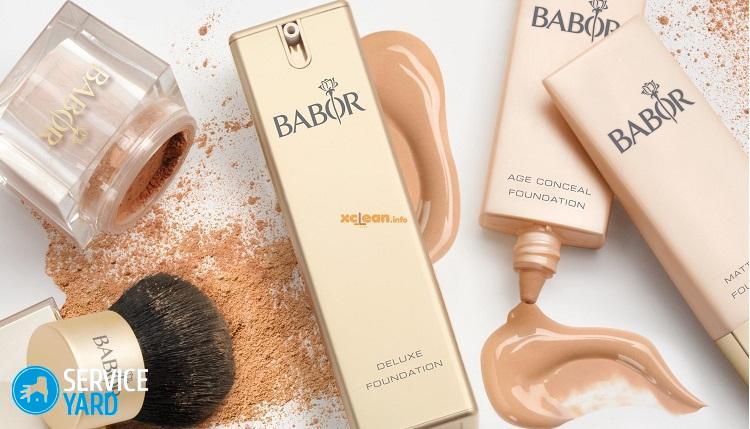 Чем удалить тональный крем с дивана?