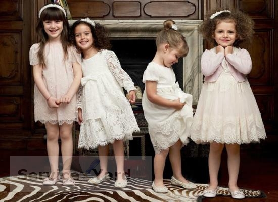 Чем вывести пятна с детской одежды