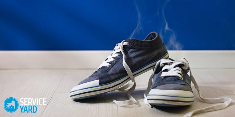 Что сделать, чтобы обувь не воняла?