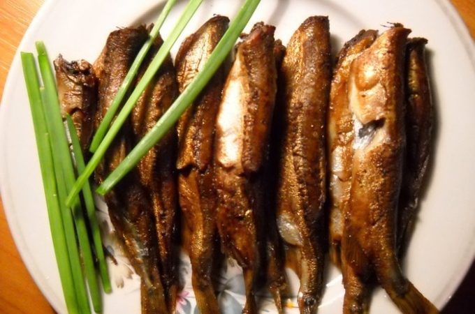 Домашні шпроти з салаки, річкової риби, мойви, уклейки, кільки: смачні рецепти. Як приготувати шпроти з риби в домашніх умовах в духовці, мультиварці?