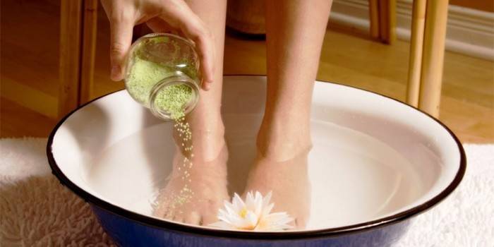 Домашні способи лікування грибка нігтів народними засобами