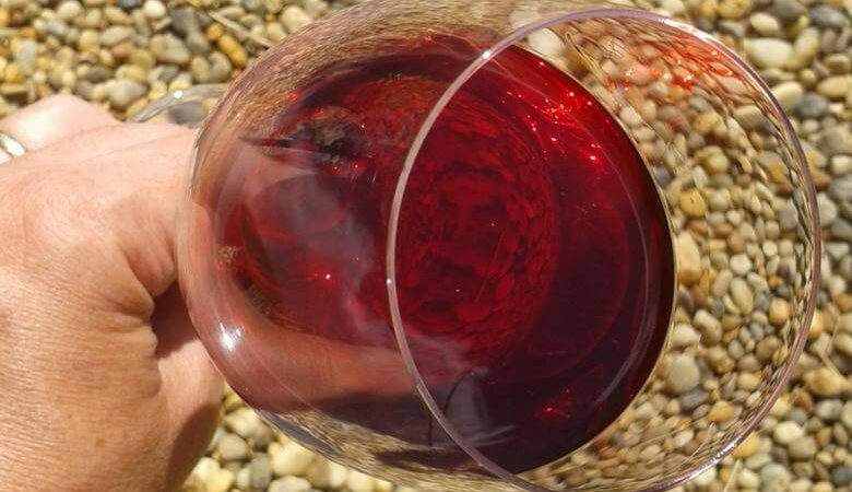 Домашнє вино з вишні – рецепти всіх сортів