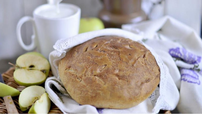 Домашній хліб: пшеничний, з висівками, з родзинками, горіхами, дріжджовий, без дріжджів — докладна інструкція з приготування