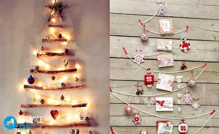 Елка из шаров на стене