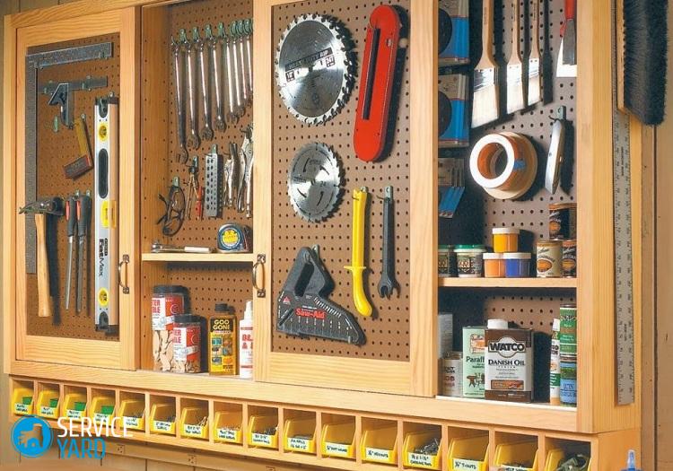 Хранение инструмента на стене