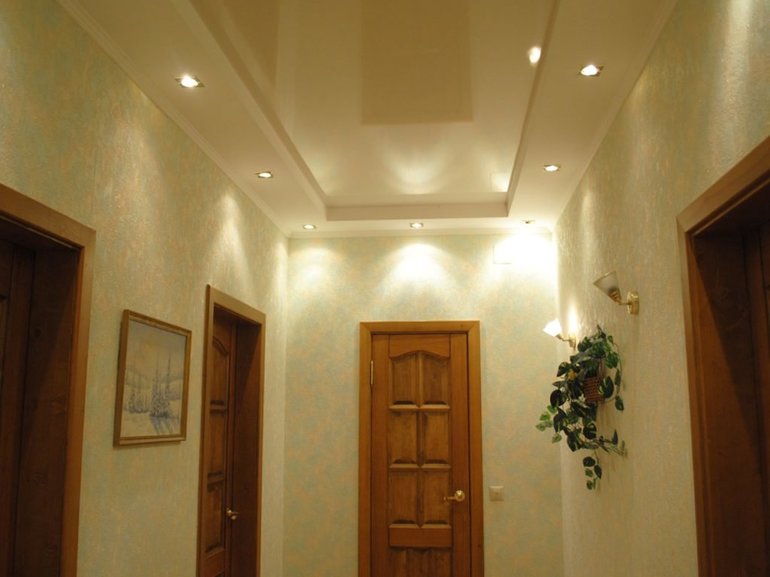 Идеи для ремонта маленького коридора в квартире