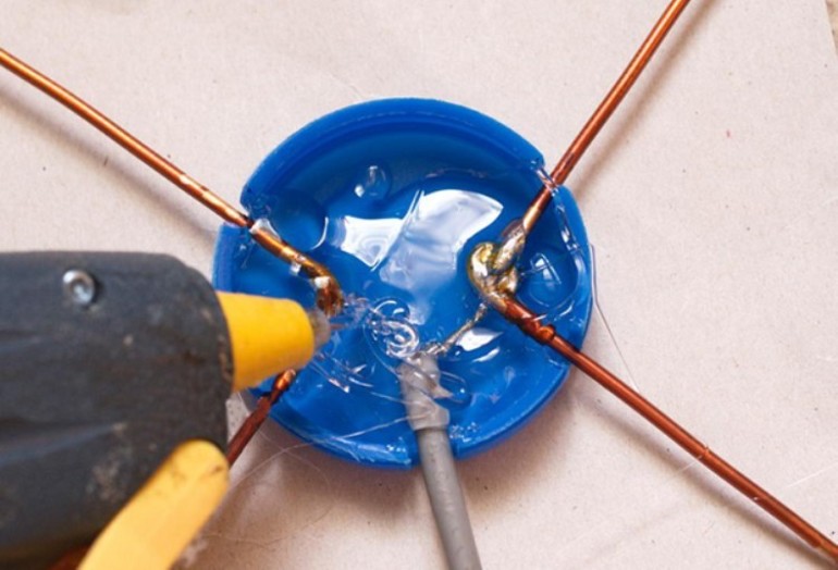 Изготовление дециметровой антенны своими руками