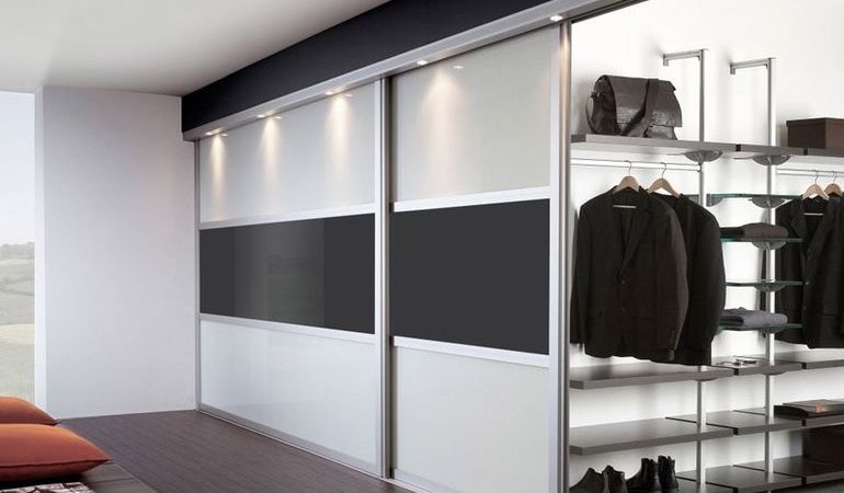 Изготовление раздвижных дверей для гардеробной своими руками