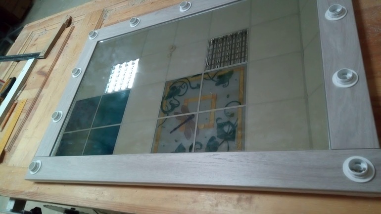 Изготовление зеркала с подсветкой своими руками