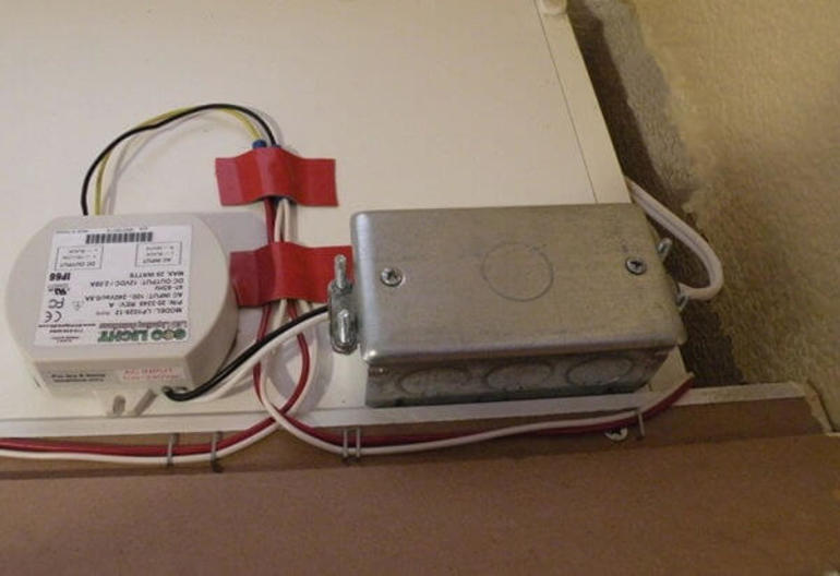 Изготовление зеркала с подсветкой своими руками