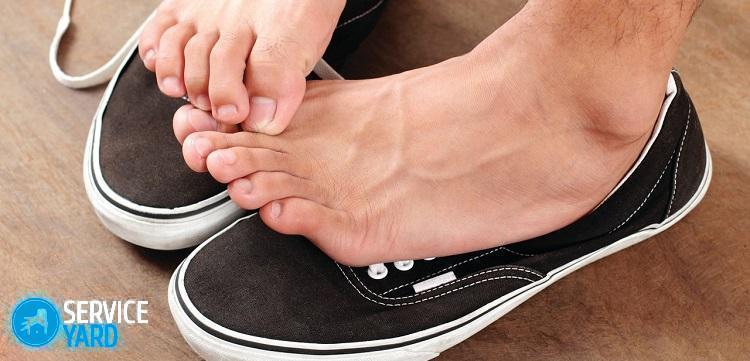 Как избавиться от грибка в обуви?