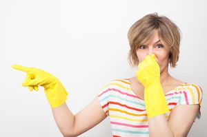 Как избавиться от неприятных запахов в квартире