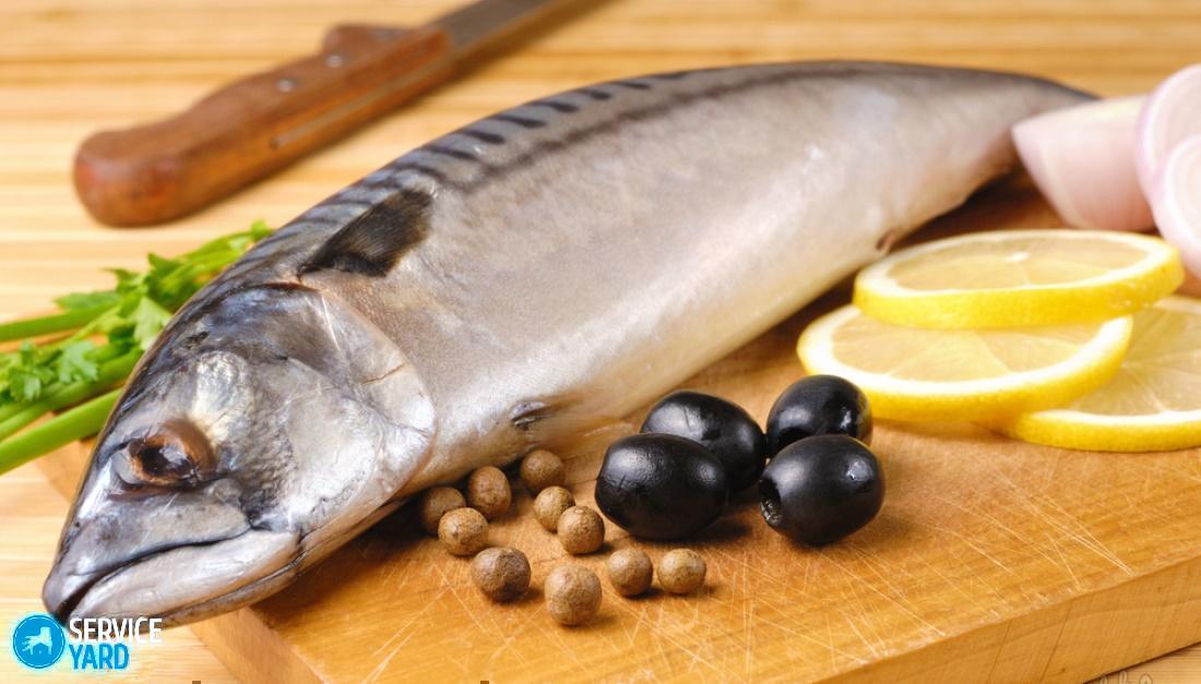 Как избавиться от запаха рыбы в кастрюле?