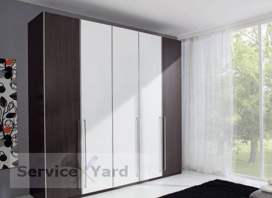 Как избавиться от запаха в шкафу?