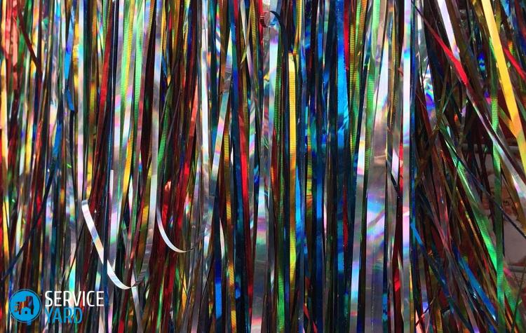 Как красиво повесить дождик на стену?