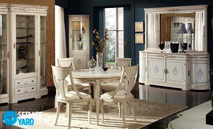 Как красиво расставить посуду в серванте в гостиной?