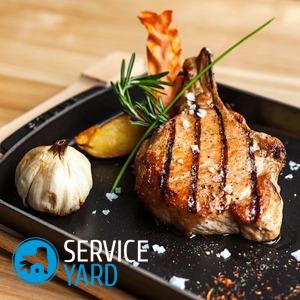 Как лучше пожарить свинину на сковороде?