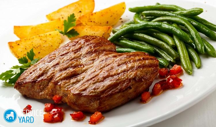 Как лучше пожарить свинину на сковороде?