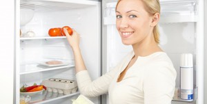 Как мыть холодильник внутри, чтобы не было запаха