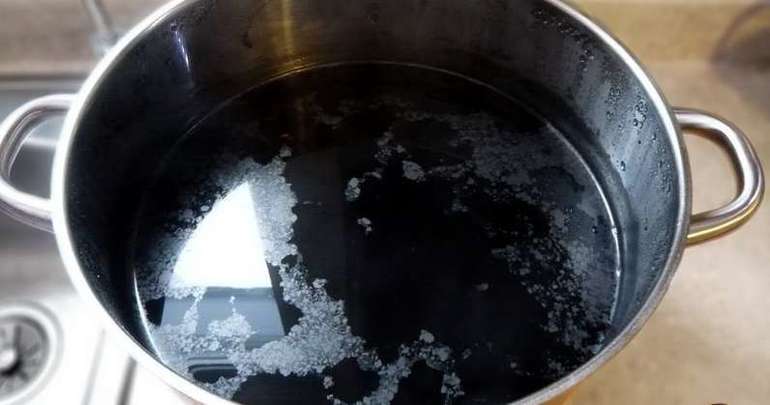 Как очистить и отмыть кастрюлю от пригоревшего варенья