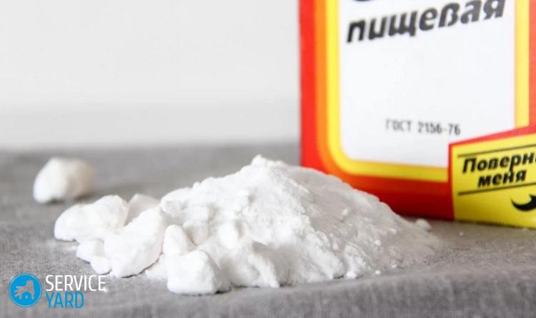 Как очистить крышку унитаза от желтизны?