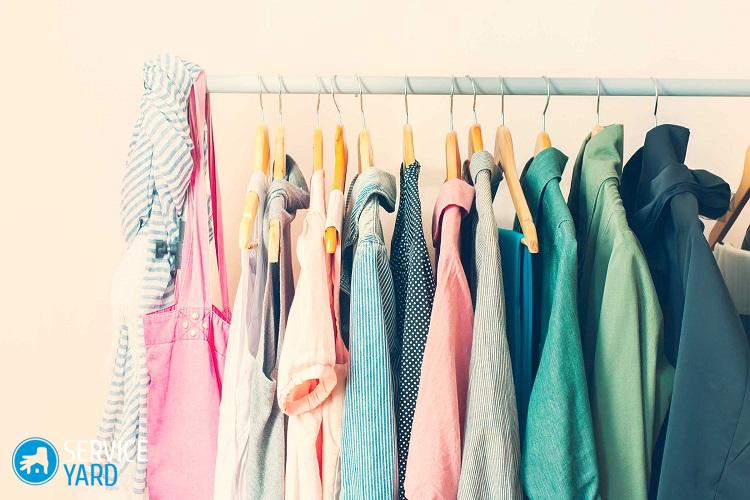 Как очистить рвоту с одежды?