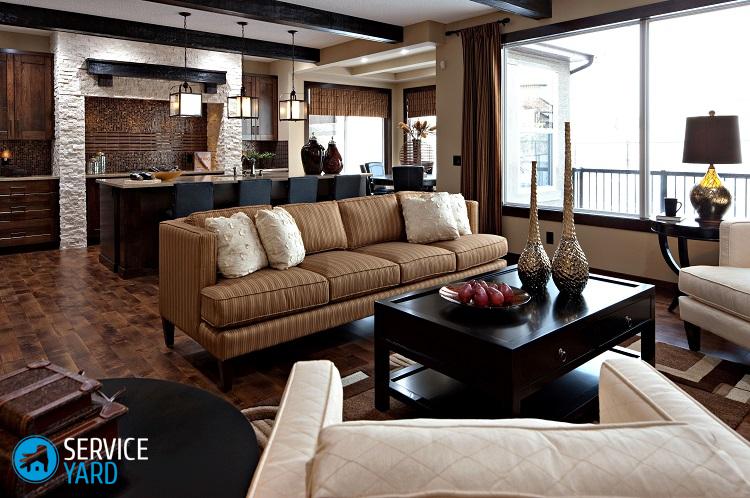 Как оформить стену в гостиной над диваном?